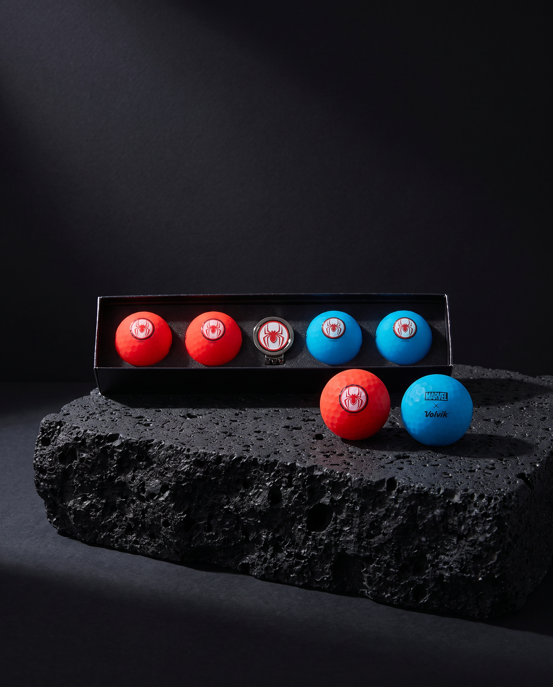 Volvik VIVID Marvel 2.0 4 Golf Ball & Marker Gift Set Spider Man